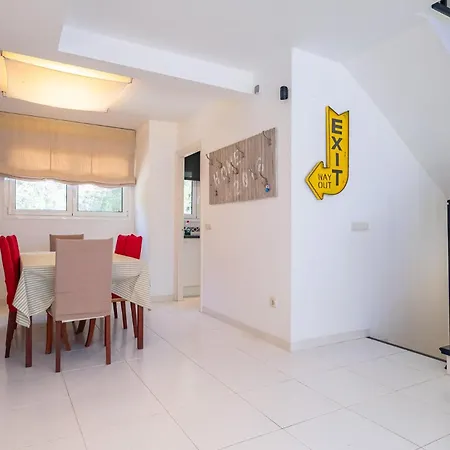 To-2 5pax Holiday home *